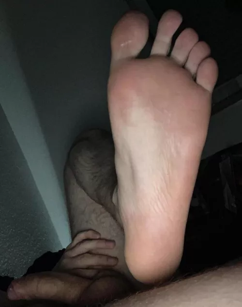 19 who can lick own feet hmu) snap: justhere2211