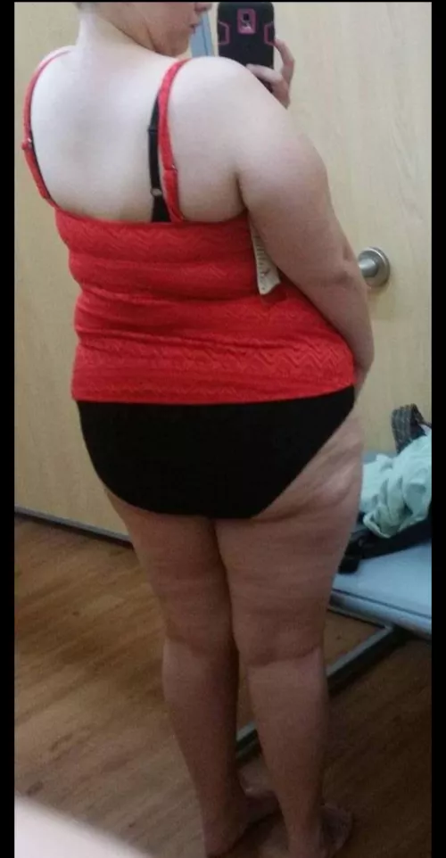 A little peek in the changing room with me 😉