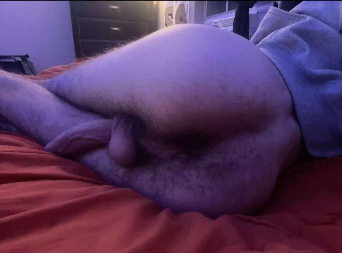 Could I have a seat on your cock sir?