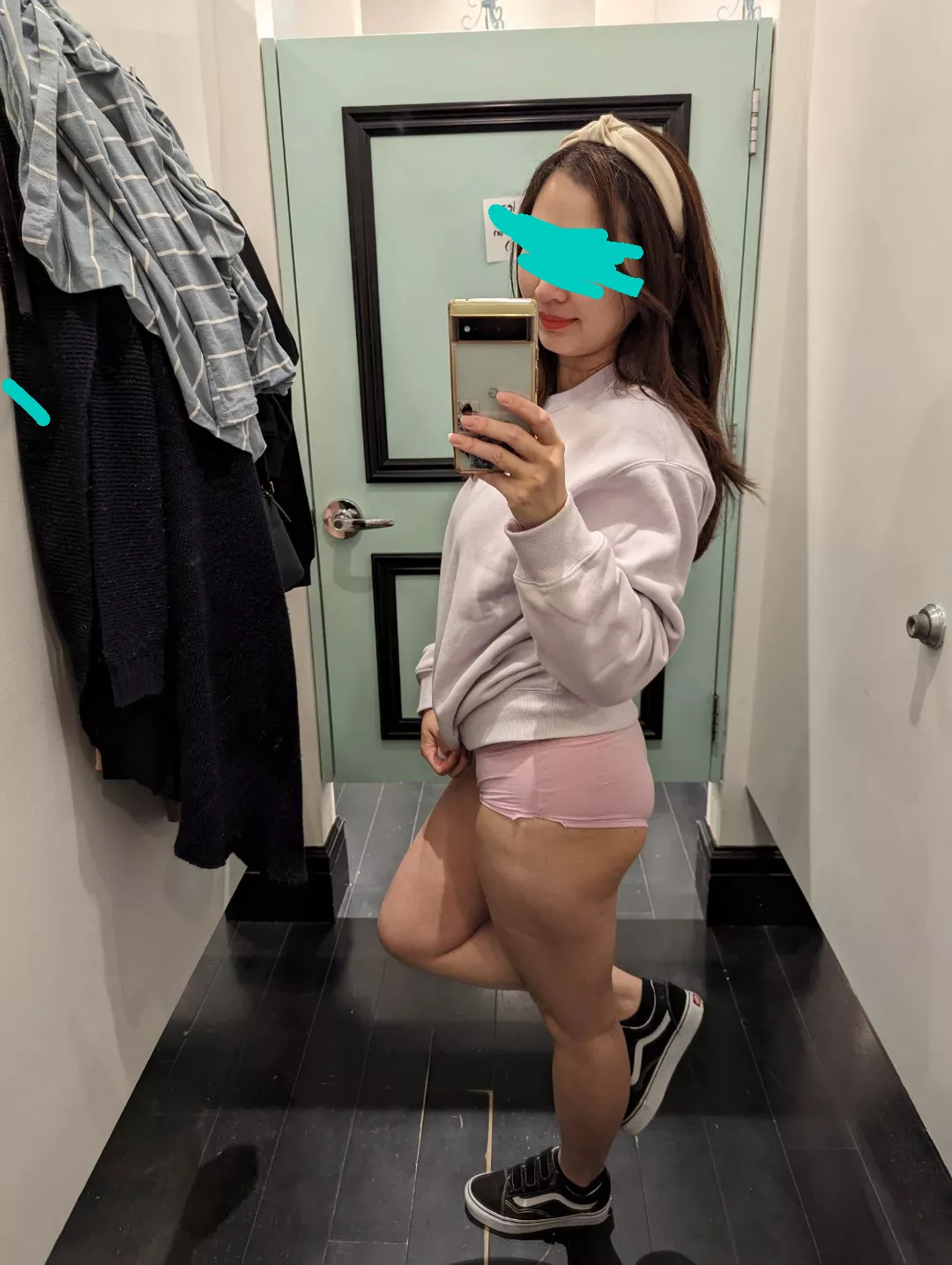 Dressing room Milfie for my cake day