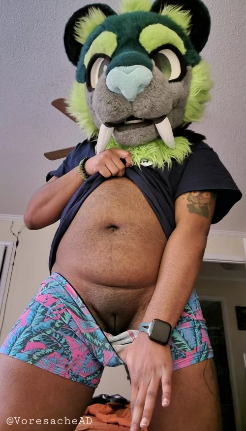 Hey nerd, clean my room and I will let you play with me as a reward~