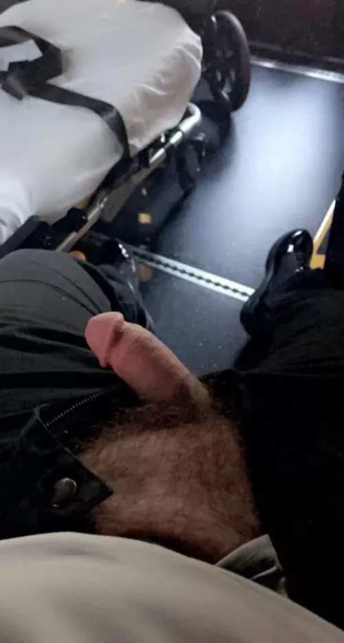 Hope they don’t look inside the ambulance 🚑