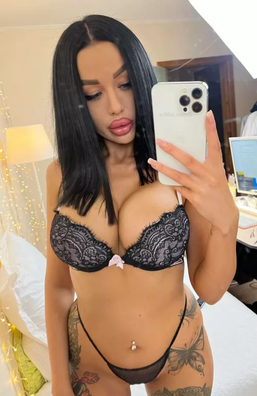 I have found my favourite sub for true BIMBOs. Stay tuned for more 🥵😈