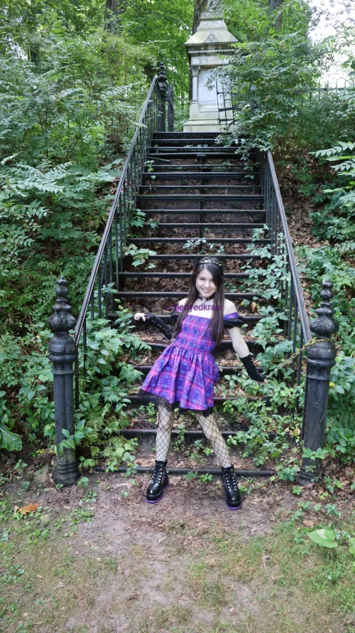 I look so pale when I'm outdoors