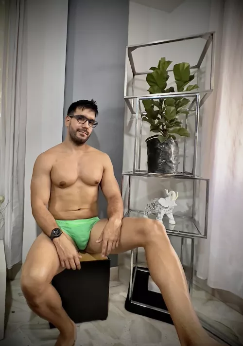 I love using different colors, what do you think of green?