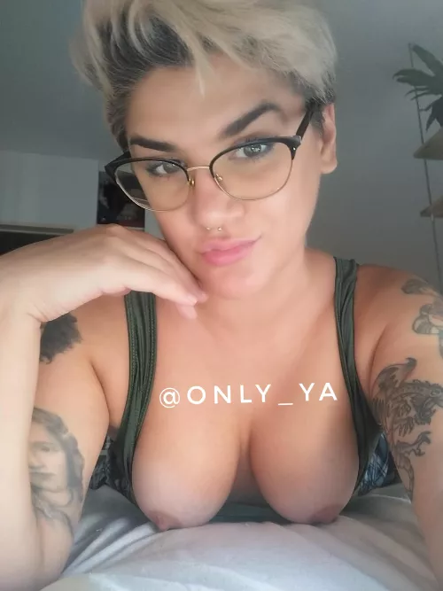 Im all ears... tell me naughty story