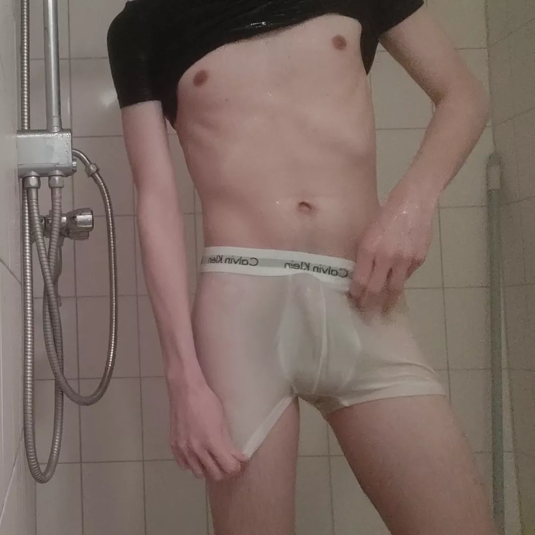 im never wearing CKs to the pool again 😅💦