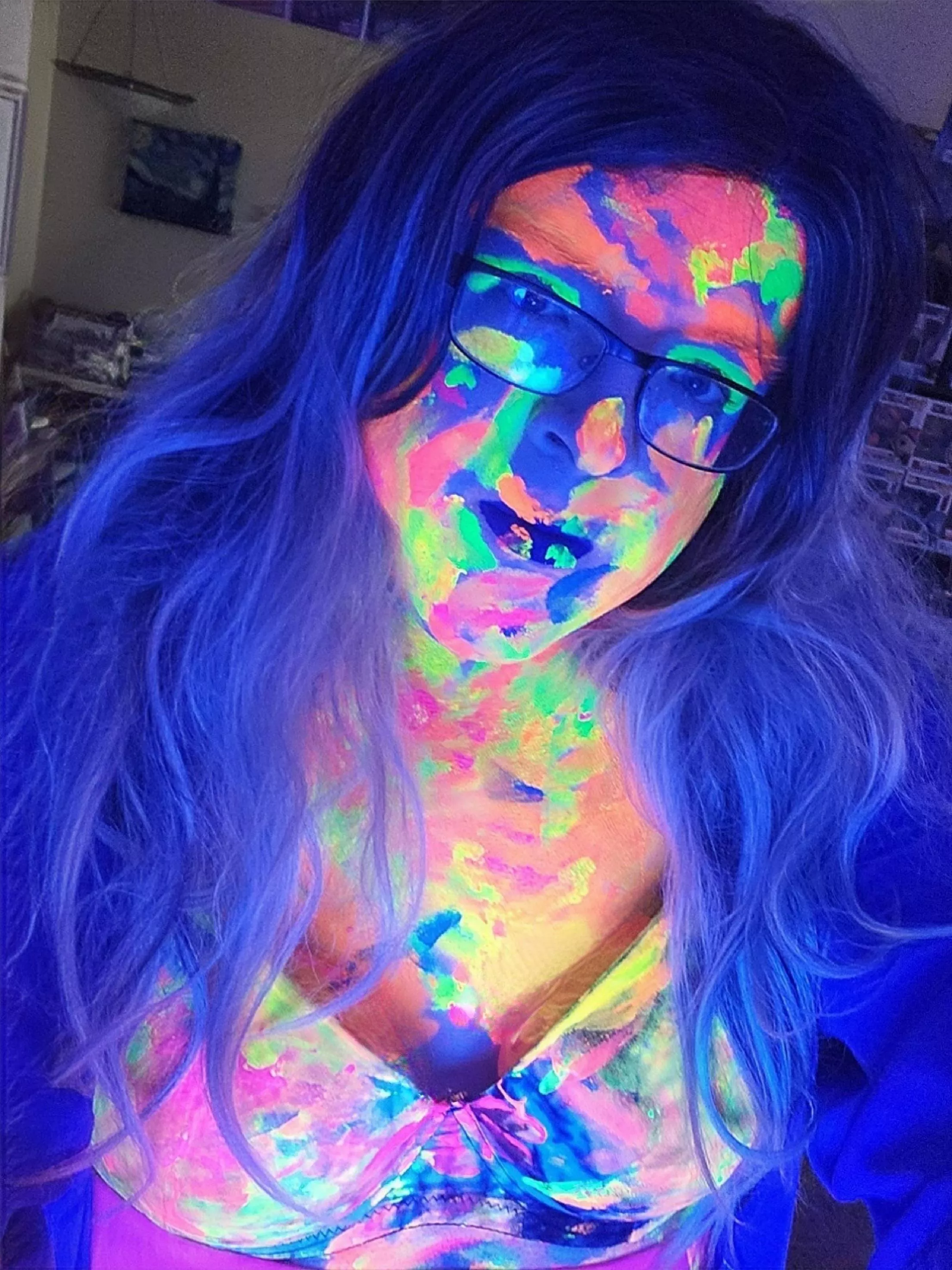 Insert fun, flirty title here.. I just wanted to be neon 😀