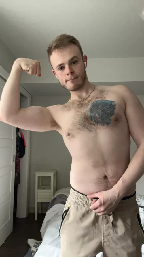 I’ve been stood up a lot lately, and started feeling low on my confidence. But I have been working really hard at the gym, and not letting us stop me. I wanted to share.