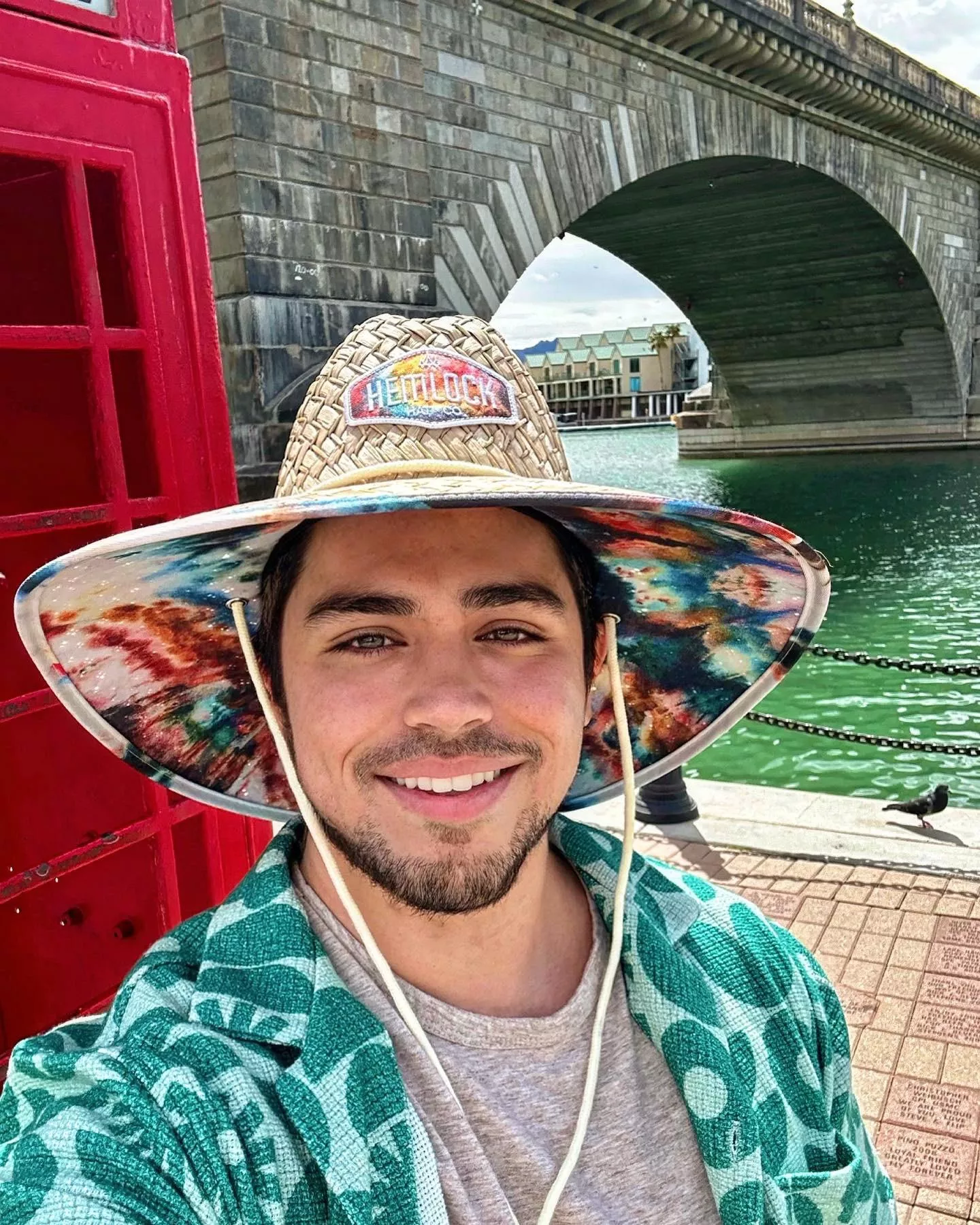 “I’ve got a lake house in Havasu and I’m probably gonna hurt your feelings” 🏖️🏠