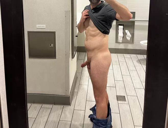 Left the door unlocked. 33 Tampa