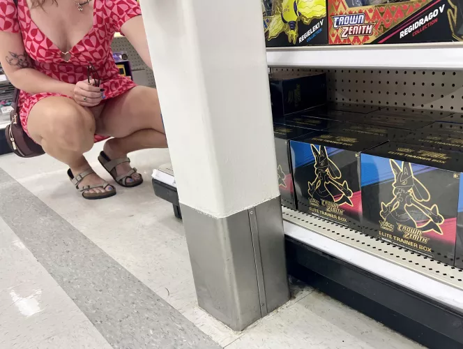 My girls’ bare pussy makes shopping that much more fun