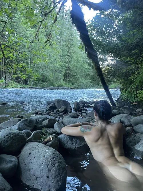 No better way to experience hot springs. Don’t you agree?