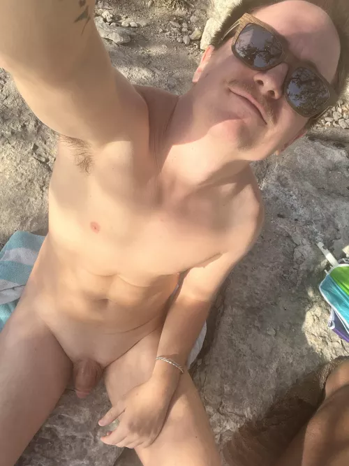 Nude beaches 👌🏼
