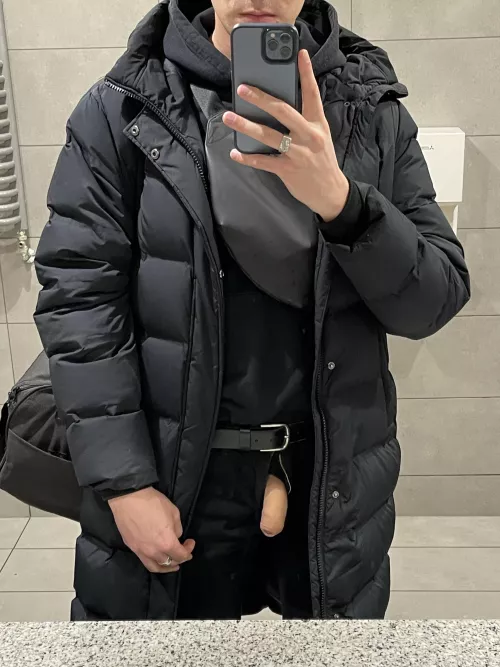 peek a boo in the airport