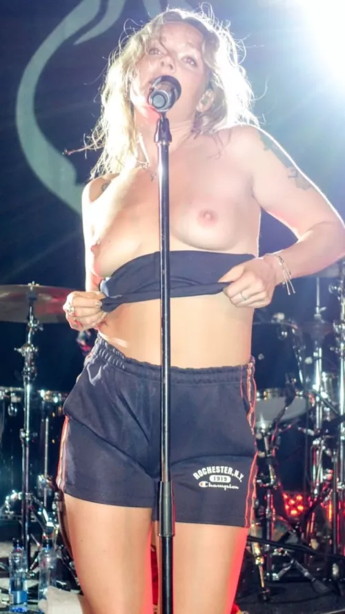 Singer Tove Lo flashes her tits on stage