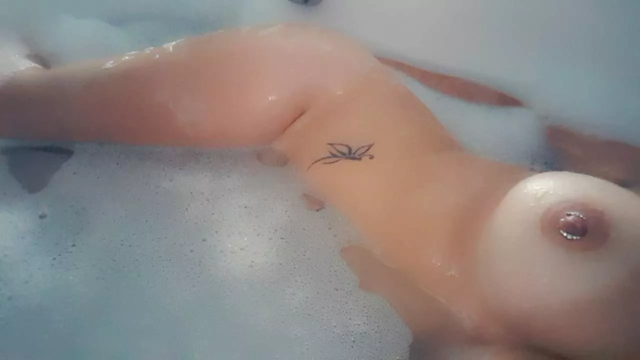 Some lovely lady here, who wants to slip in the tub?