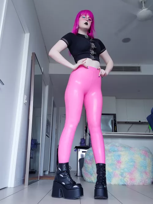 The perfect view of me in my latex leggings