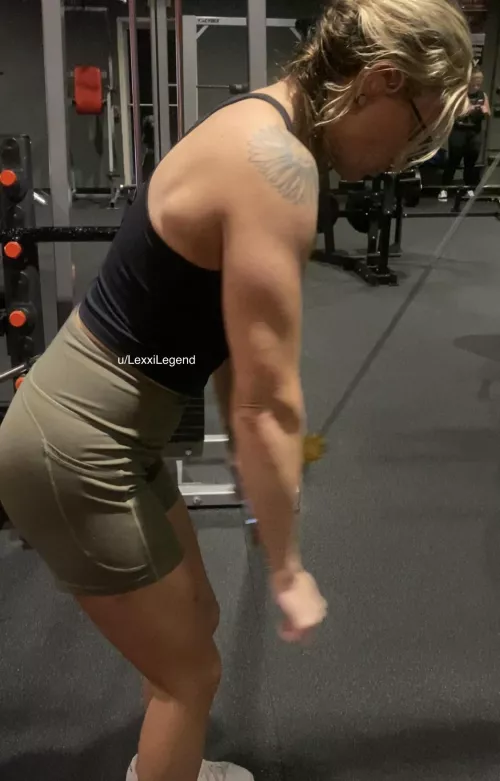 The post is SWF (surprised?) but this pump definitely isn’t 😝