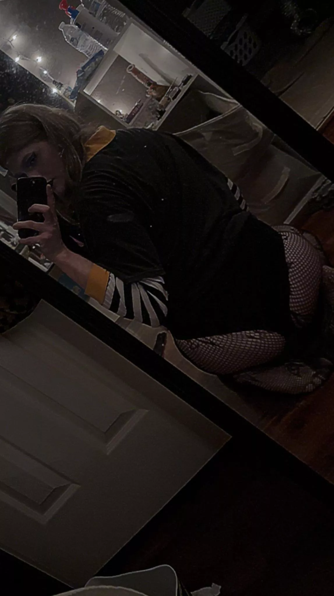 trying to gain my confidence! how do i look to you?? (comments appreciated 🥰🫶🏼)