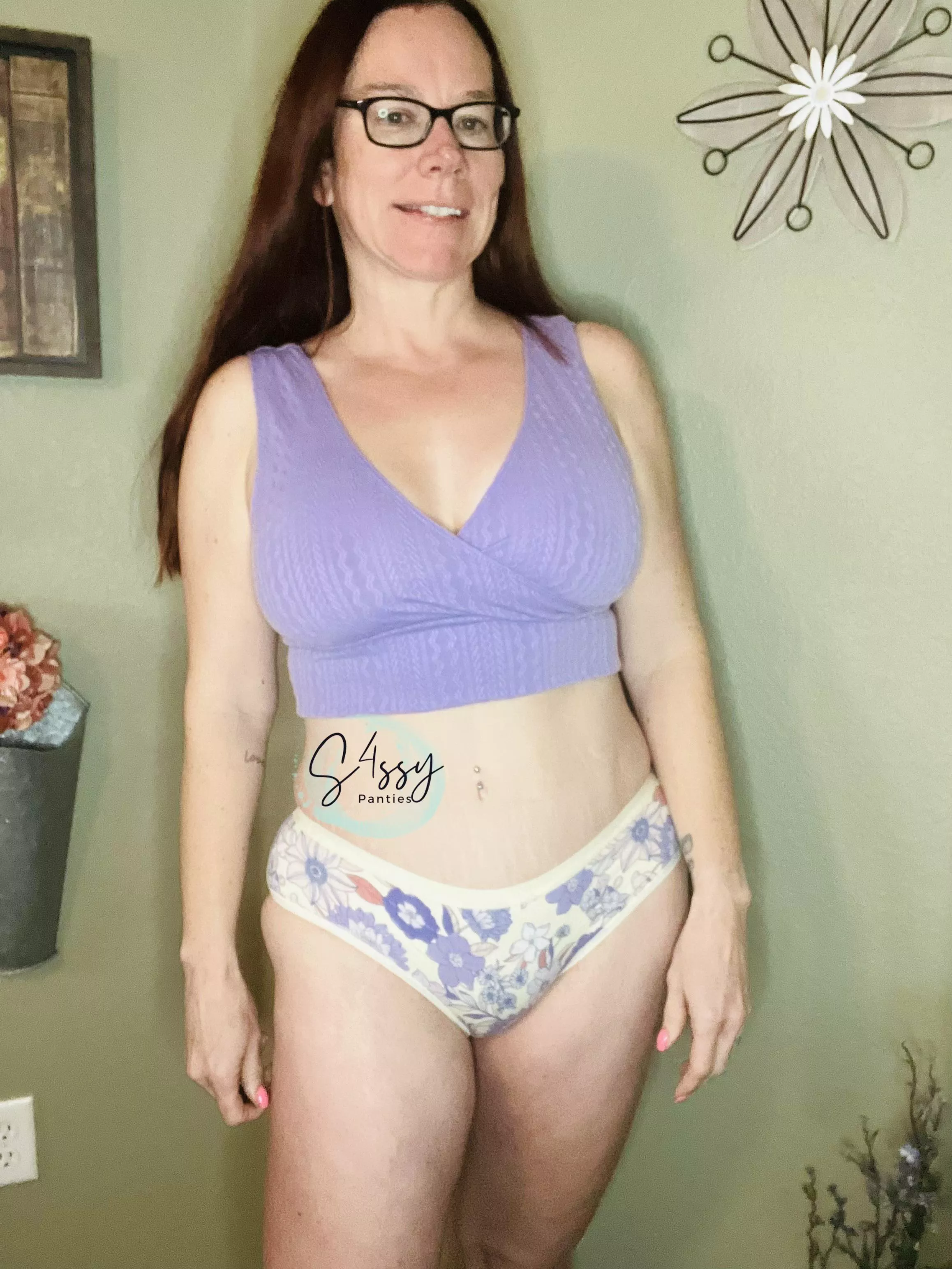 [usa] Today I’m wearing this soft cotton purple floral fullback. All of my panties include 24h wear, a workout, some play, pics, and tracked shipping. Add ons are always available. Fet friendly. Let me know how you like them! [selling] $35