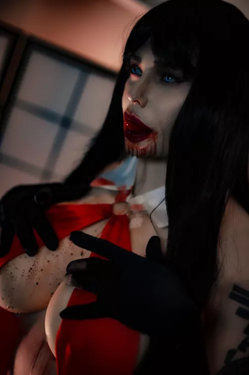 Vampirella cosplay by Frame