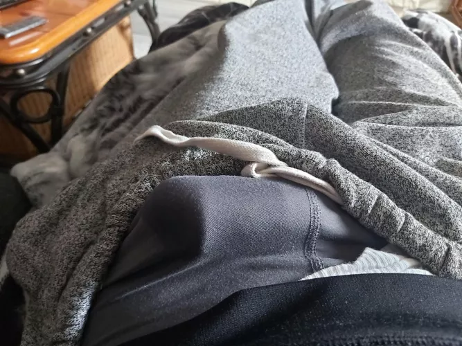 Wanna play with my big sensitive head!