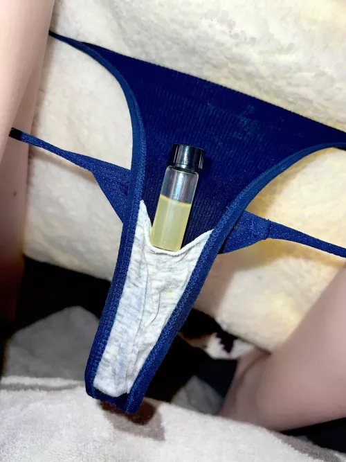When you’ve been sexually frustrated & horny all weekend you squirt 5 times in your ribbed cotton navy blue thong, soaking them, & don’t want to waste any…