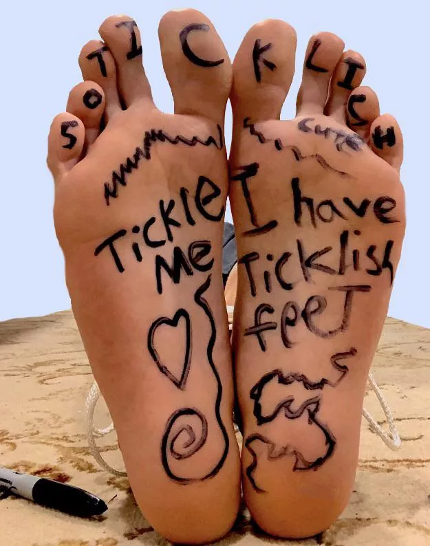 Writing on my super ticklish feet (it tickled a lot 🫣)