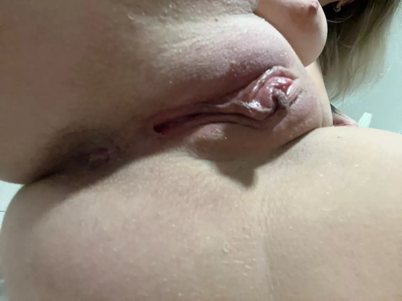 You are salivating to eat my pussy