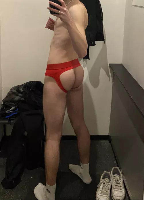 21 Germany, add gayjoa on snap ;)