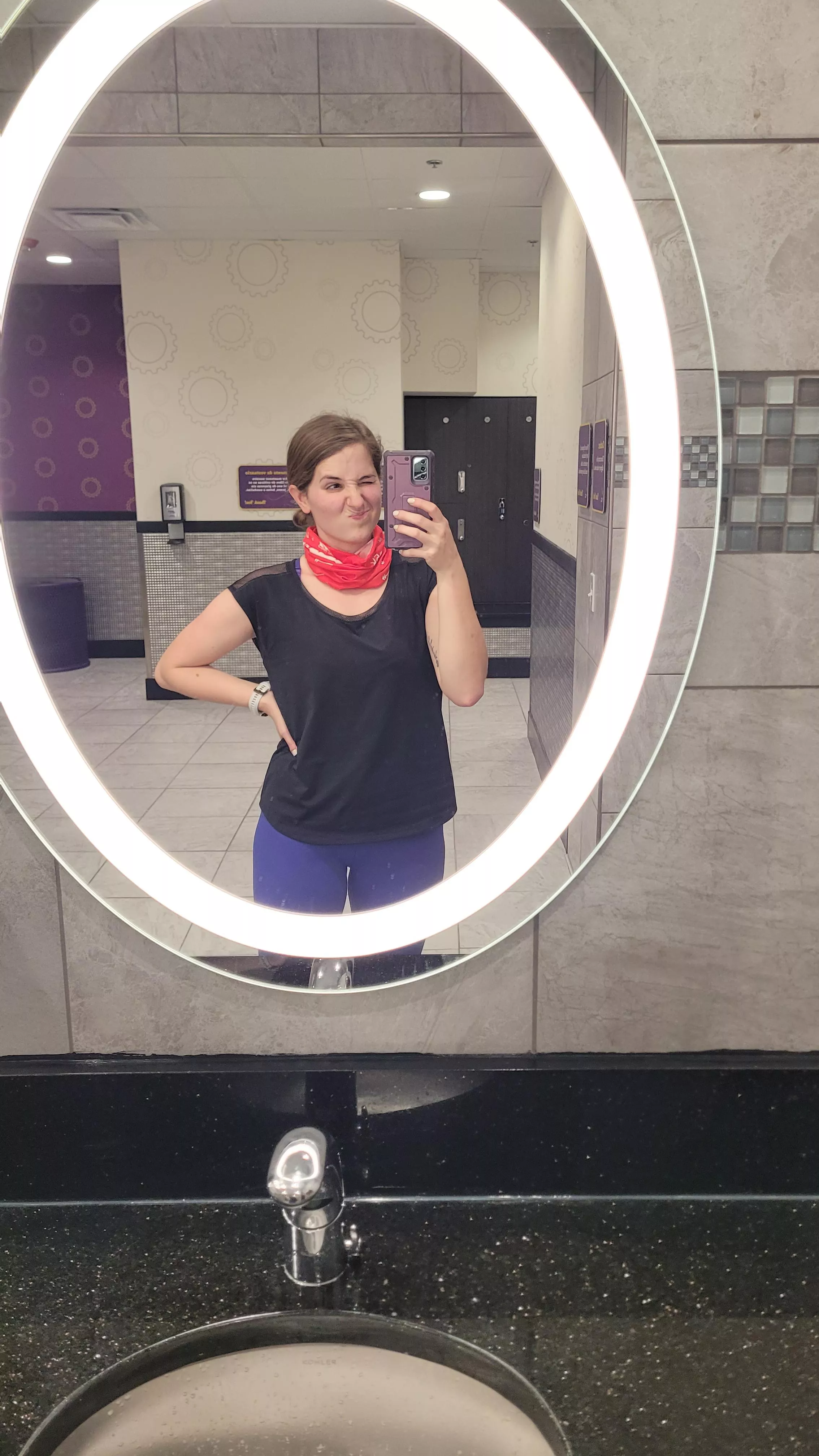 Got so many stares at the gym as I continue struggling with this post covid cough 😭