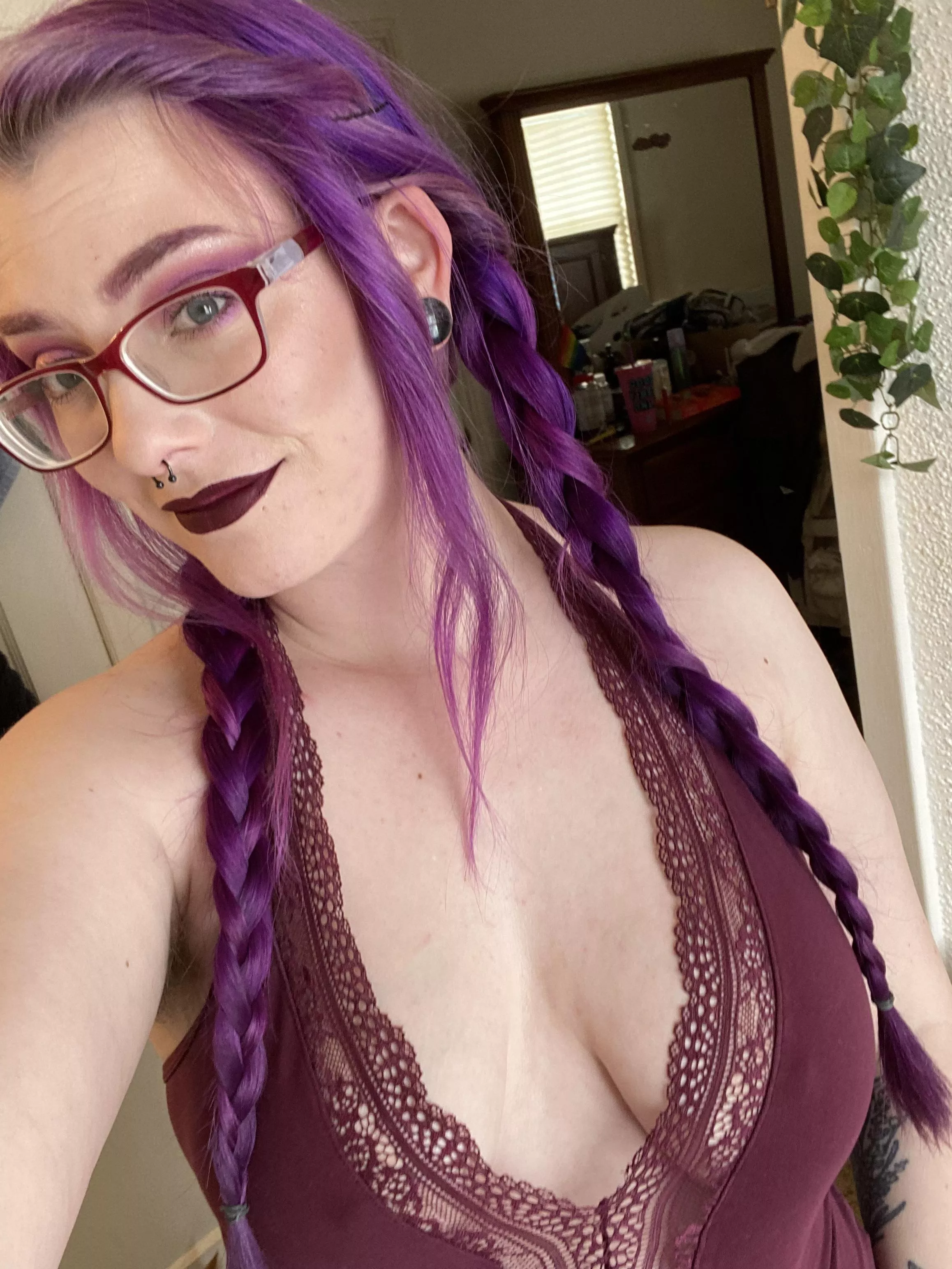 Hit it from the back and pull my pigtails