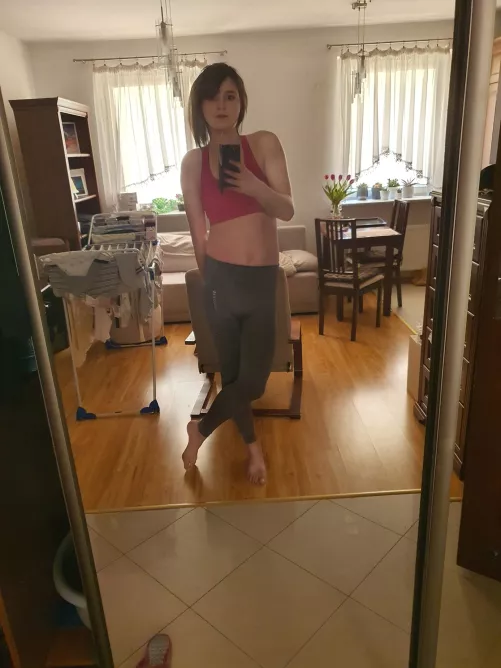 hmmm i think my body looks a little bit femine 😅