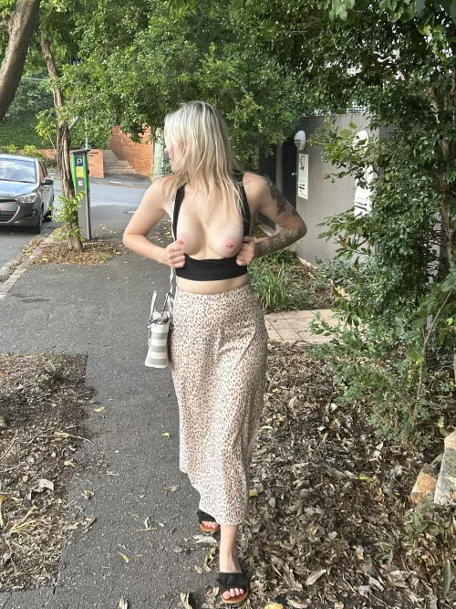 I love flashing my tits on the street in the middle of the day 😍🍒
