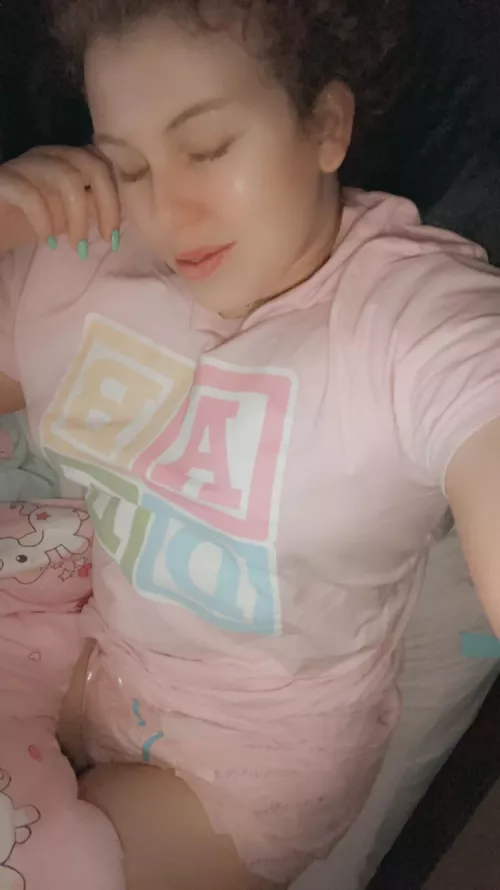 I love how this shirt has ABC’S on it 😋💖