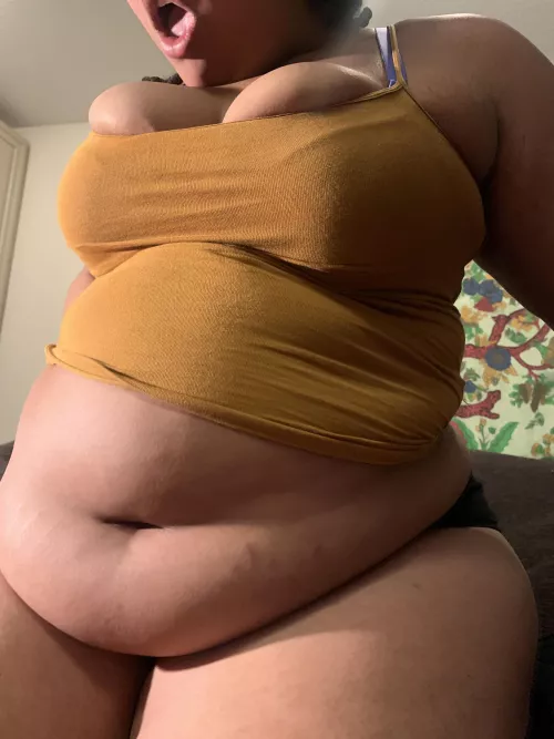 I wasn't expecting my belly to get this big so fast!