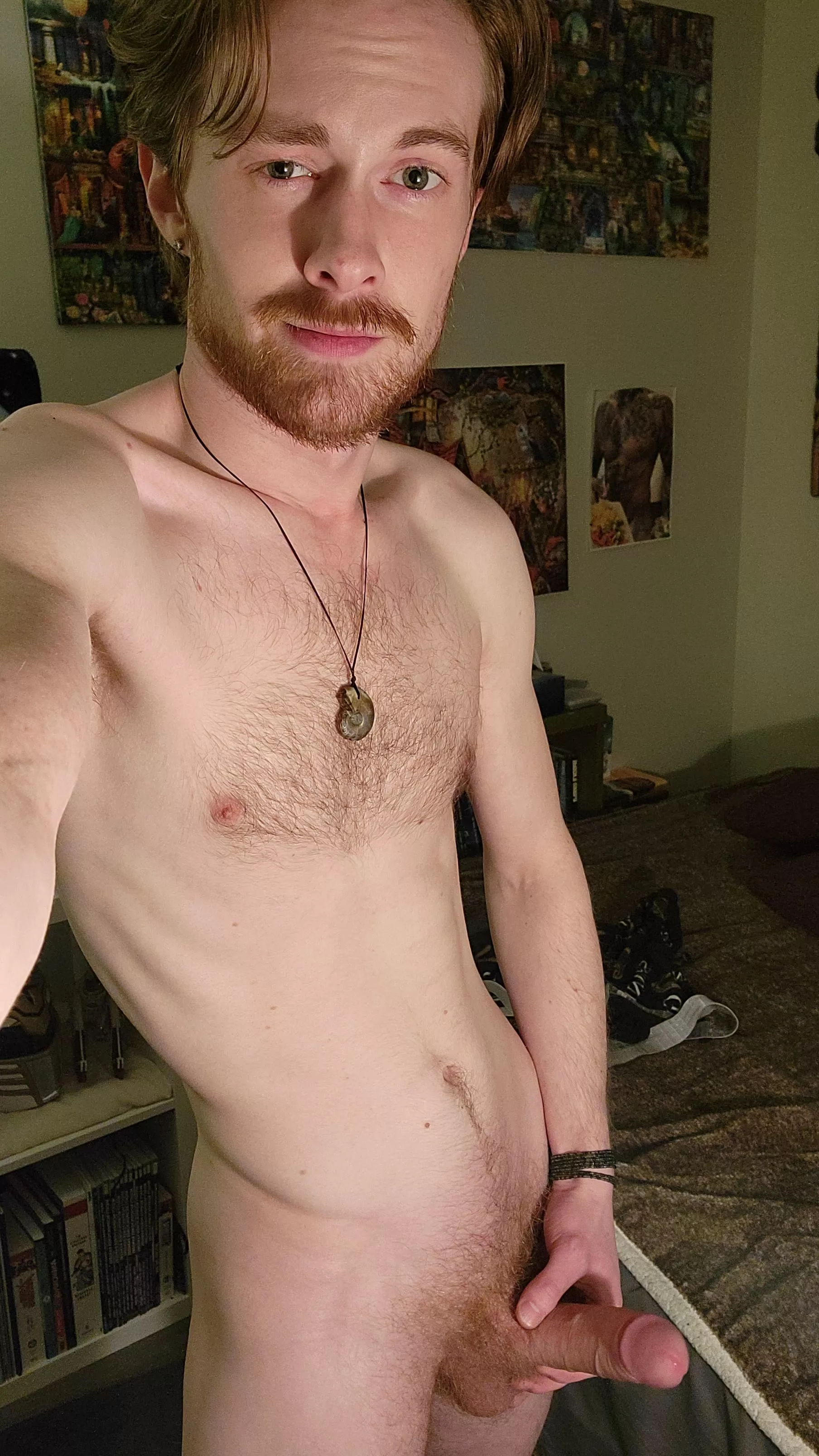 So many handsome guys here, I'm drooling.