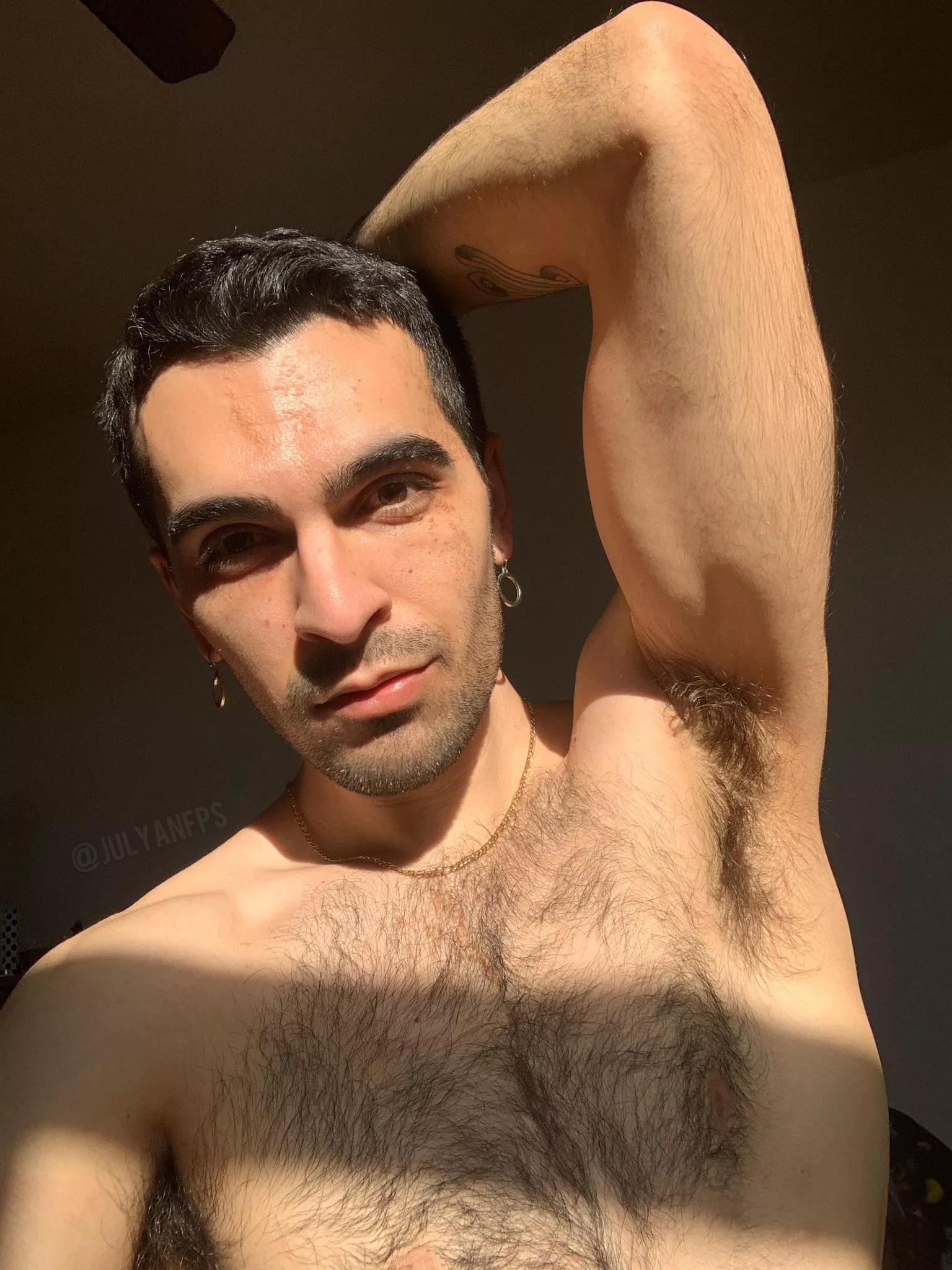 Start your hands on my furry chest before you…😉