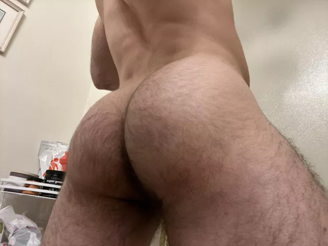 A certain muscle boy is getting such a big perfect butt.
