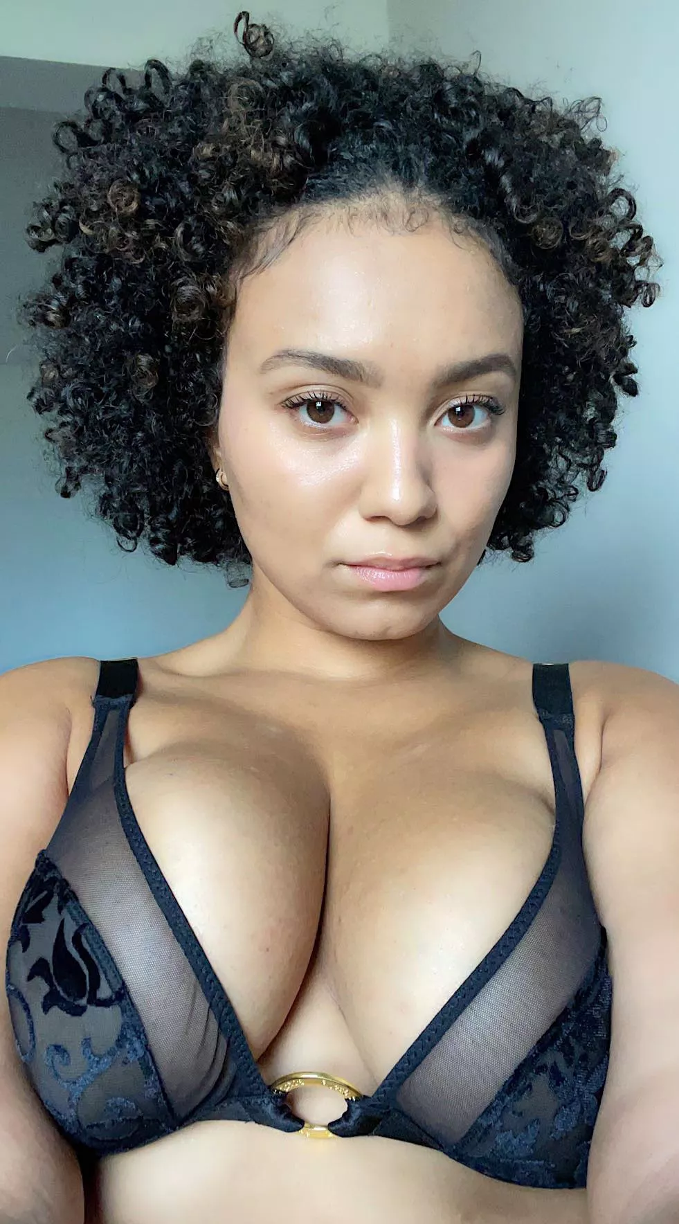 Feeling cute 💋 might delete later