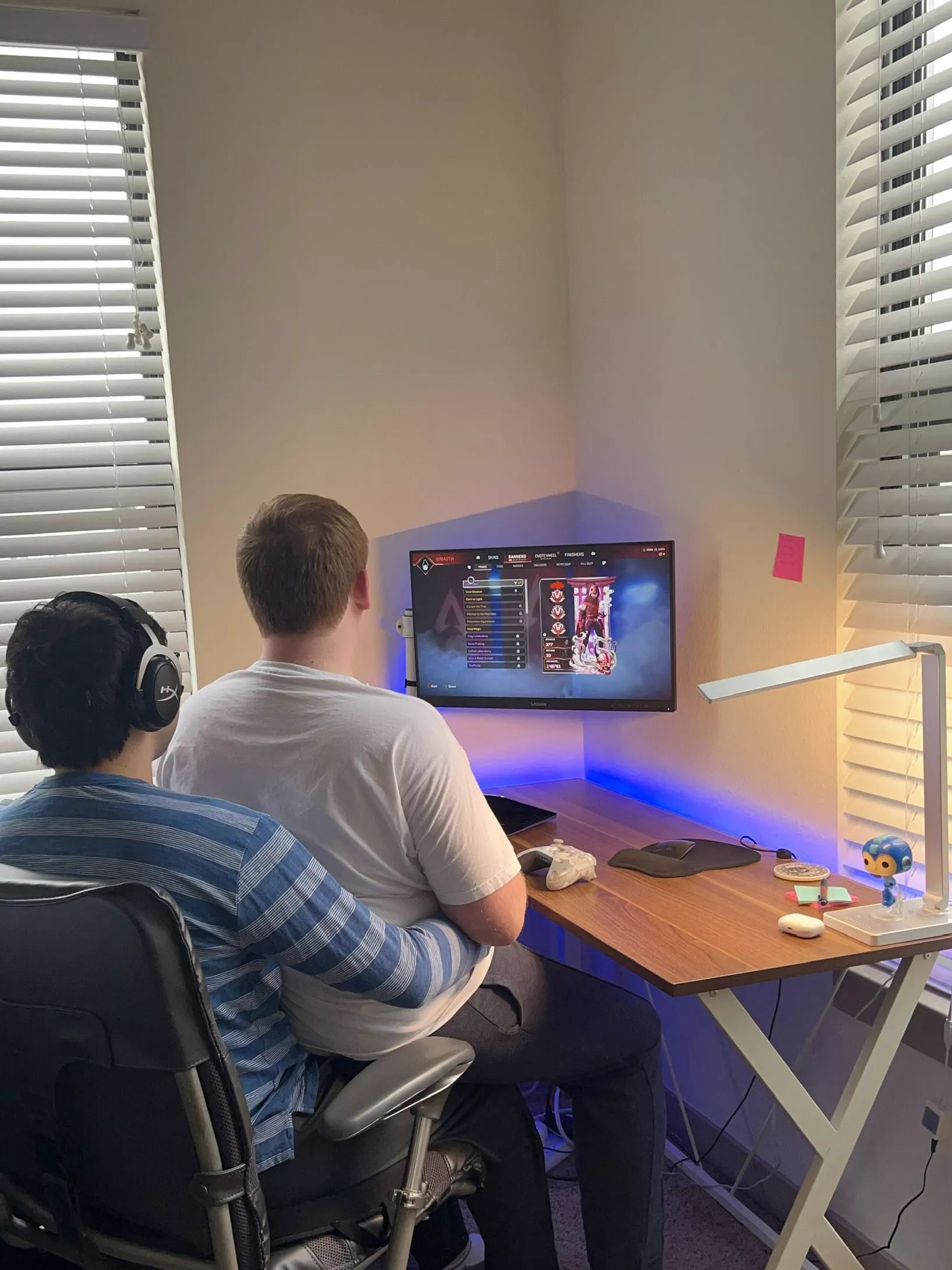 Gamer couple grinding Apex 🌈✨🍓