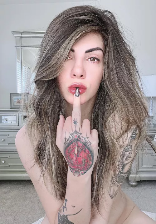 get on your knees, and pleasure me 😈🫦