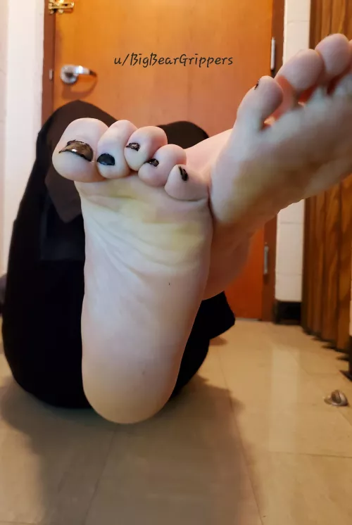 I know you want them. Say please if you're going to take care of them before my class 😳🥵👩‍🎓