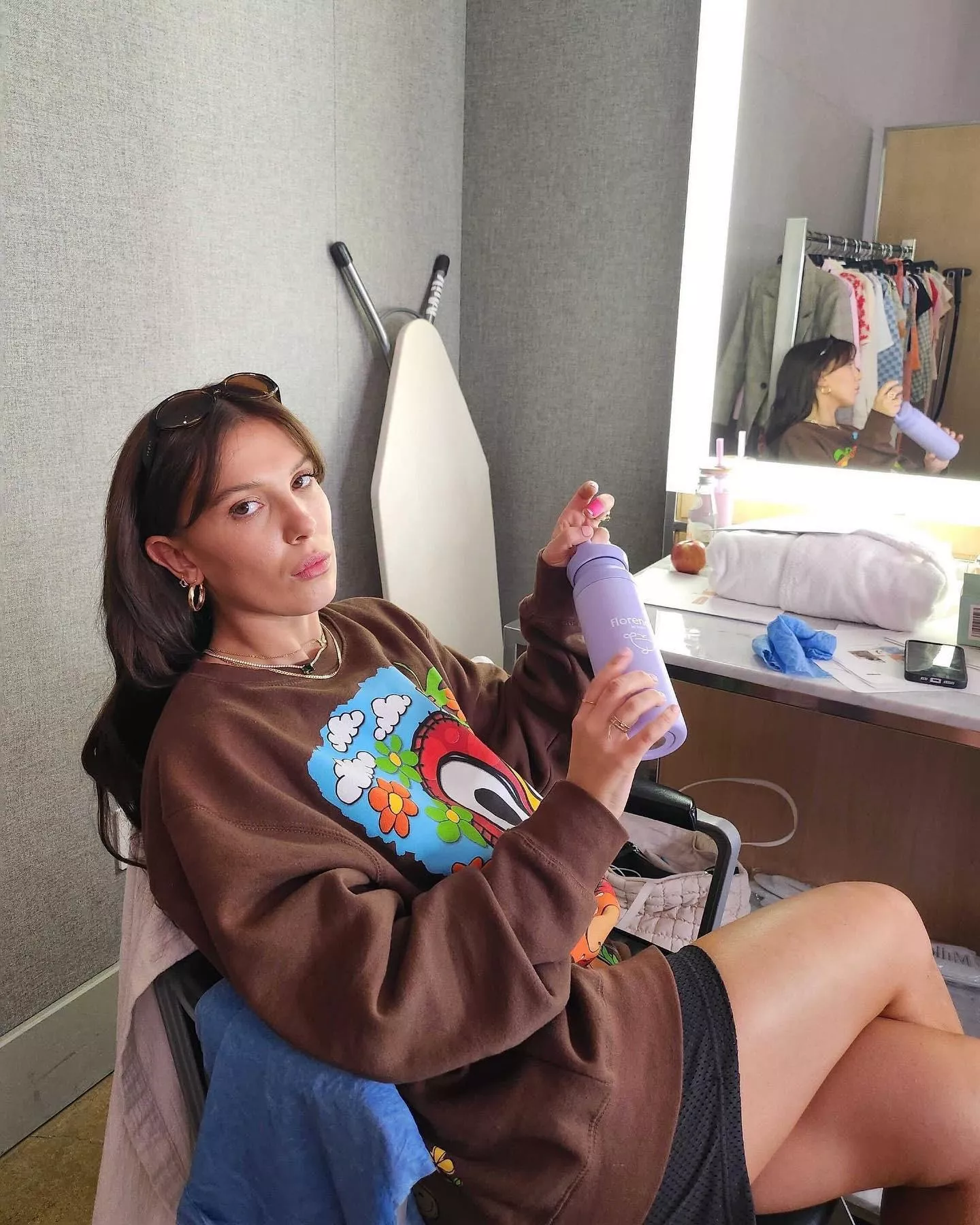 Let's get our cocks out and trade pics of Millie Bobby Brown