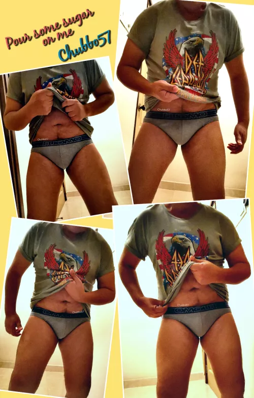 Lick me like I'm your favourite lollipop.