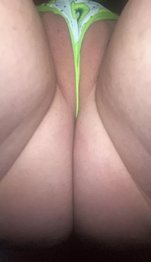 My pussy’s just dying to break out of these panties 😩