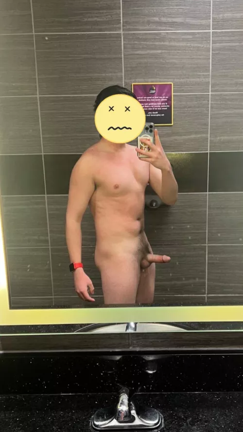 Nude in the local Planet Fitness