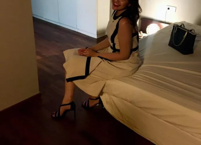 Rate my wife's legs !