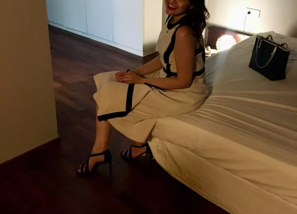 Rate my wife's legs !